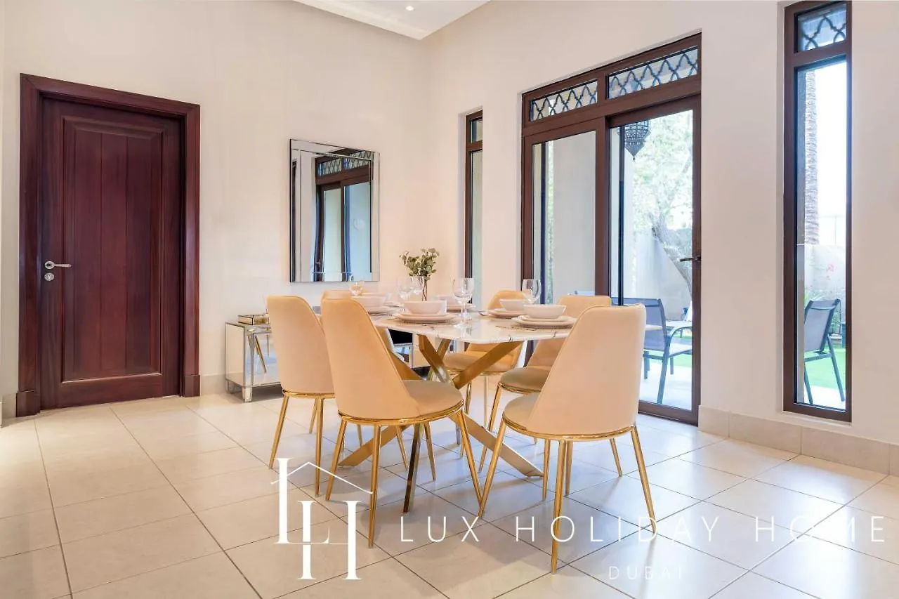 Lux The Burj Khalifa View Garden Suite Dubai
