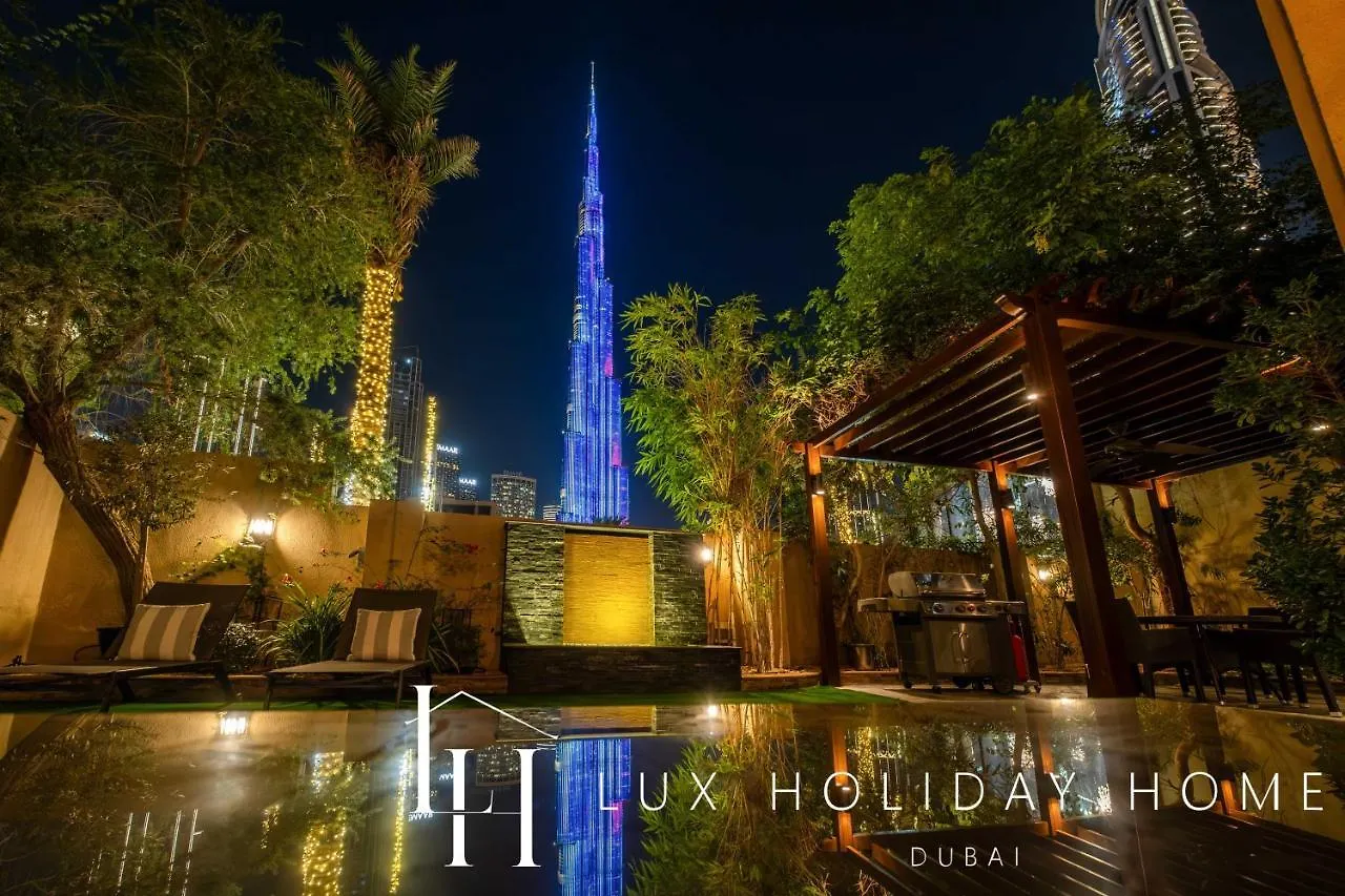 Lux The Burj Khalifa View Garden Suite Dubai 0*,